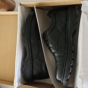 NIB GBX Capital walking/working shoes in size 10us.